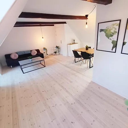 Apartment Beautiful 2 Bedroom Center Of